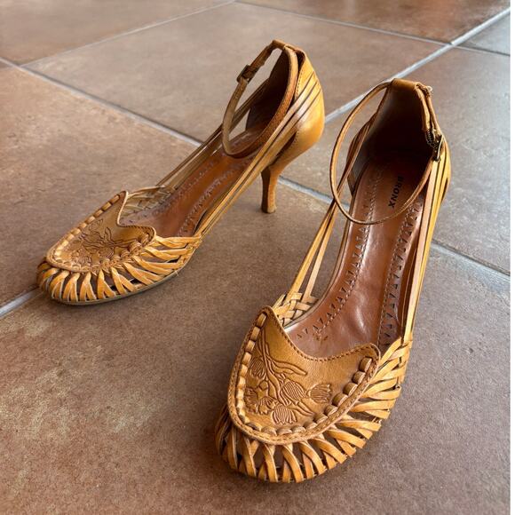 Bronx "Pilar" Huarache Inspired Tooled Leather Ankle Strap Mid-Heels size 7.5 - Picture 12 of 15
